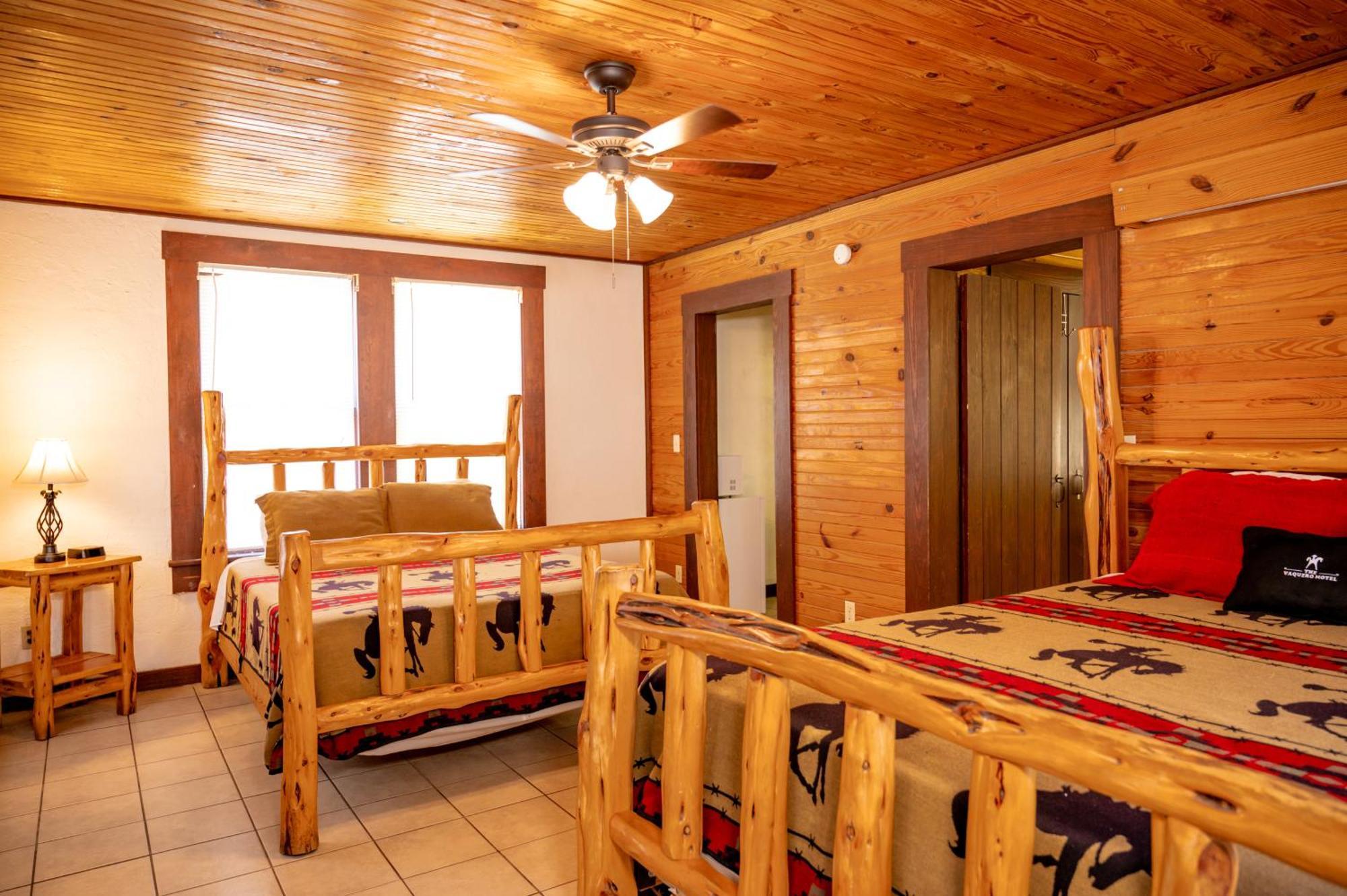 The Vaquero Motel Бандера Номер фото