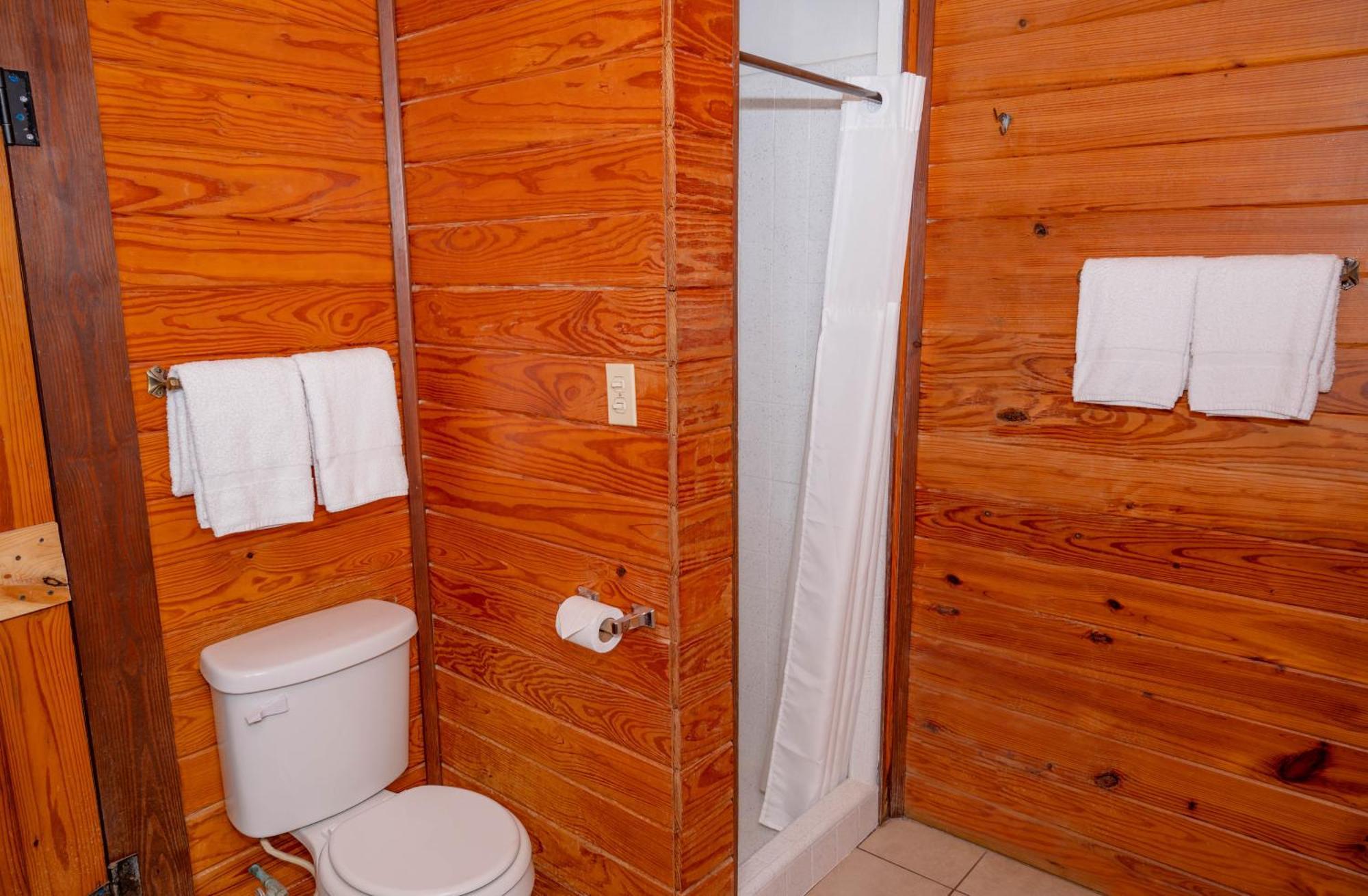 The Vaquero Motel Бандера Номер фото