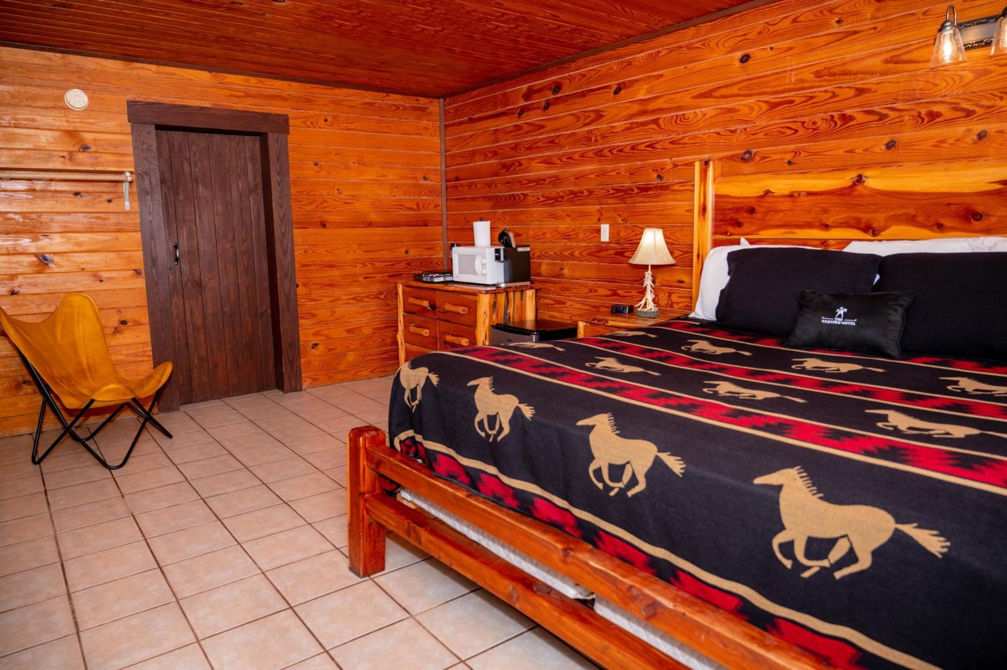 The Vaquero Motel Бандера Номер фото